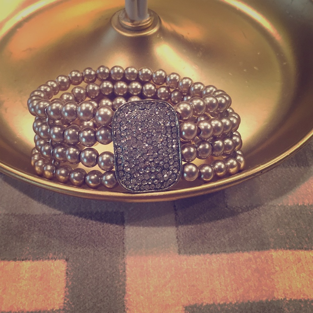 Pearl and pave bracelet 😍😍